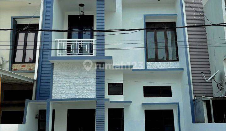 3. RUMAH LUAS 2 LANTAI,BEBAS BANJIR DALAM CLUSTER TOWN HOUSE, DI JATIRADEN, BEKASI 2