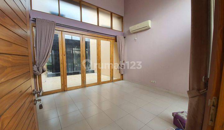 Rumah 2 Lantai Bagus SHM di Tropicana Residence, Tangerang 2