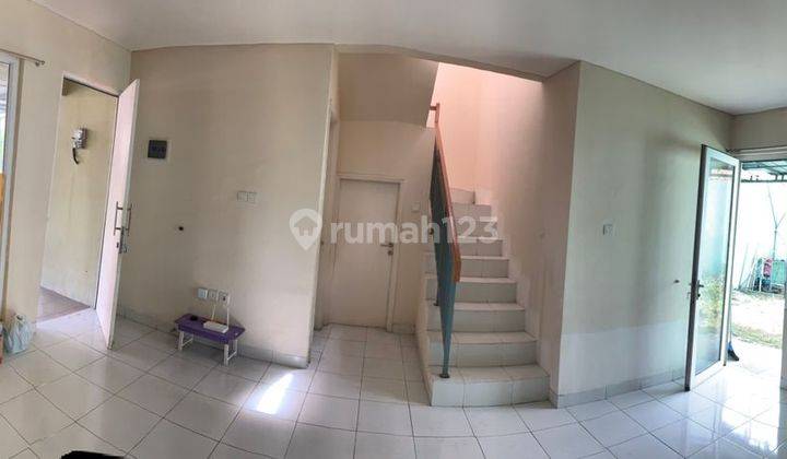 Sewa Rumah 2 Lantai Bagus SHM di Dalam Modernland, Tangerang 1