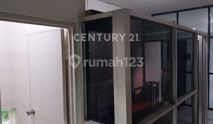 3-Story Shop House in CBD Betos, East Bekasi R2309