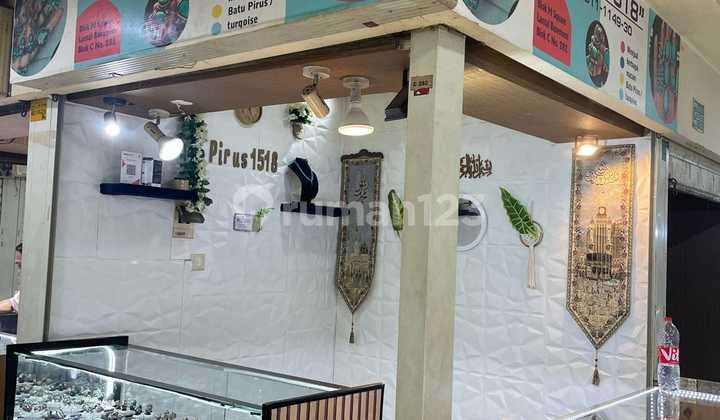 Kios Strategis Posisi Hook Di Blok M Square S8782 Kios Strategis Posisi Hook Di Blok M Square S8782