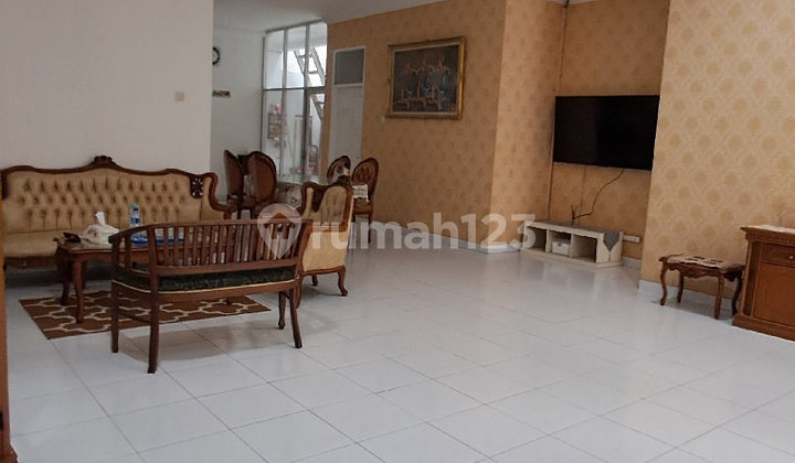 1.5-Story Comfortable, Strategic Home, Pulomas, East Jakarta R2317 1