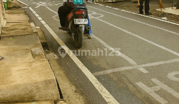 Shop House for Business on a Busy Road in East Jakarta R2212 2