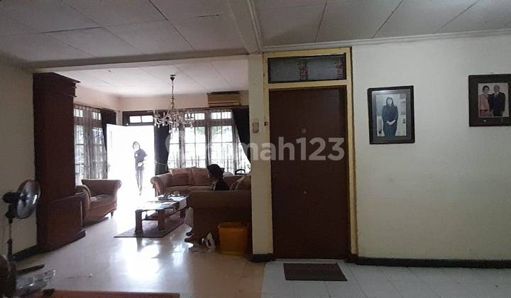 Rumah Lokasi Strategis di Utan Kayu Matraman Jakarta Timur S7061 Rumah Lokasi Strategis di Utan Kayu Matraman Jakarta Timur S7061