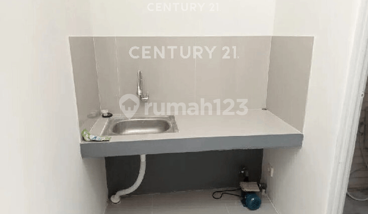 Well-Maintained and New 1-Story House in Villa Kencana Cikarang S9233 2