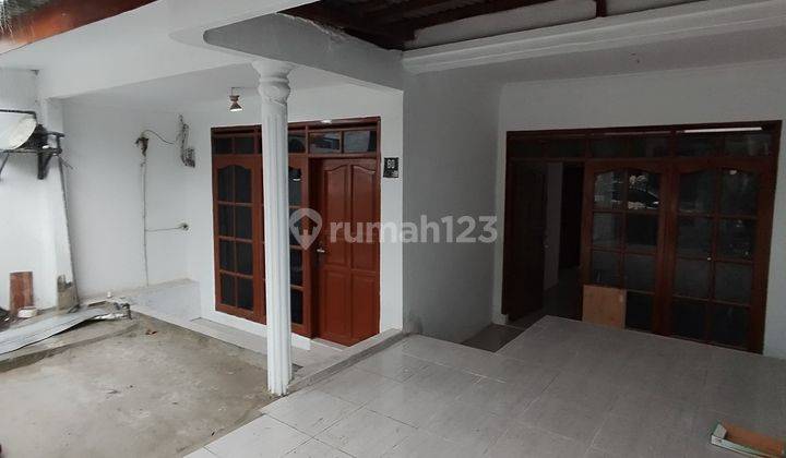 Dijual rumah full renovasi bagus di Cijerah 2