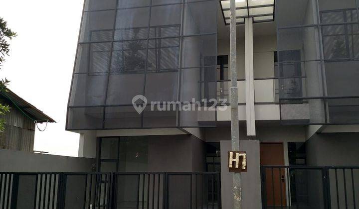 Dijual rumah on progress di Setra duta 2