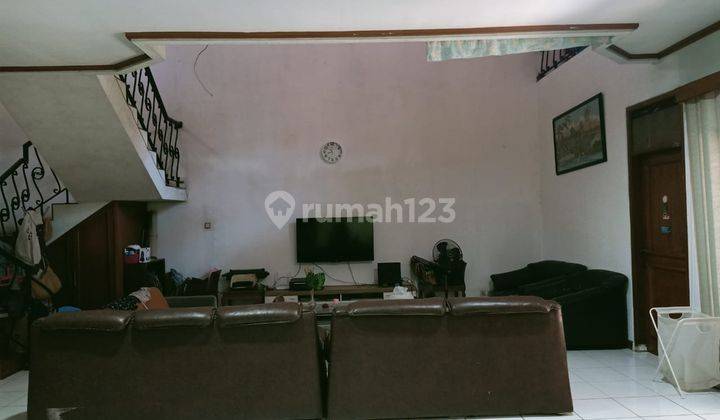 Rumah 2 Lantai Bagus SHM di Antapani, Bandung 2