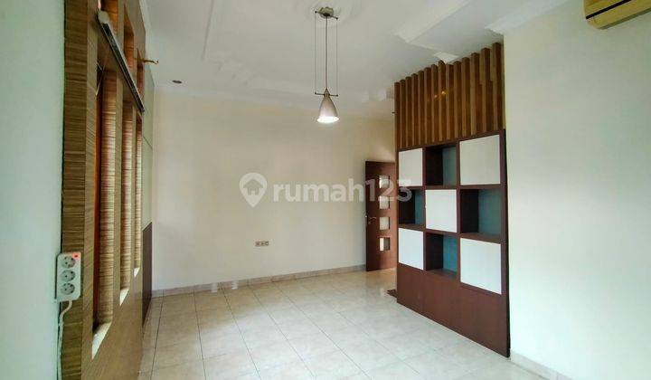 Rumah 2 Lantai Bagus SHM di Antapani, Bandung 1