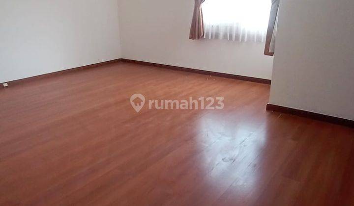 Rumah 2 Lantai Baru Unfurnished SHM di Cipedes, Bandung 2