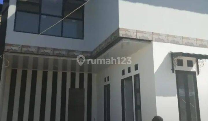 Rumah 2 Lantai Baru SHM di Cihanjuang, Bandung 1