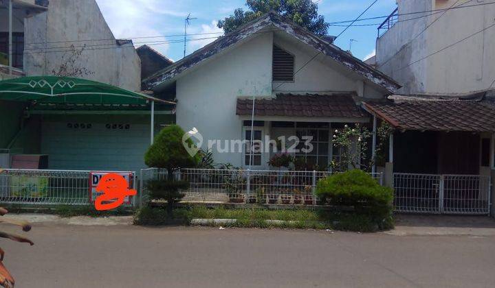 Dijual rumah tua (hitung tanah) cluster sanggar hurip 1