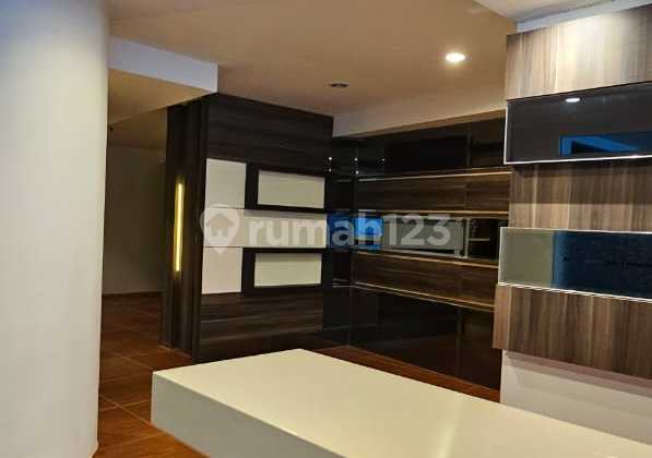 Ruang Office Murah di Lantai 2 Siap Huni di Hotel El Royale Ruang Office Murah di Lantai 2 Siap Huni di Hotel El Royale