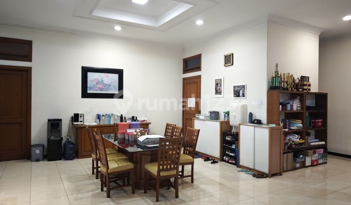 Rumah Murah 2 Lantai Furnished Siap Huni SHM di Mekar Wangi