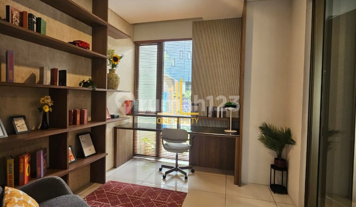 Affordable Luxurious Nice House with SHM in Kota Baru Parahyangan. 1