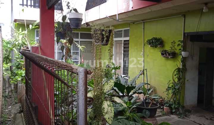 Land + Building Cheap Good Large 400.0 M² SHM in Sayap Setiabudi