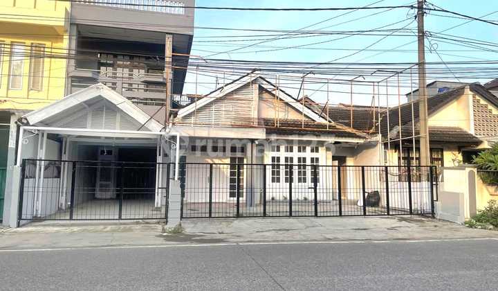 Ruang-usaha Murah 2.5 Lantai Luas 240.0 M² Di Antapani Ruang-usaha Murah 2.5 Lantai Luas 240.0 M² Di Antapani