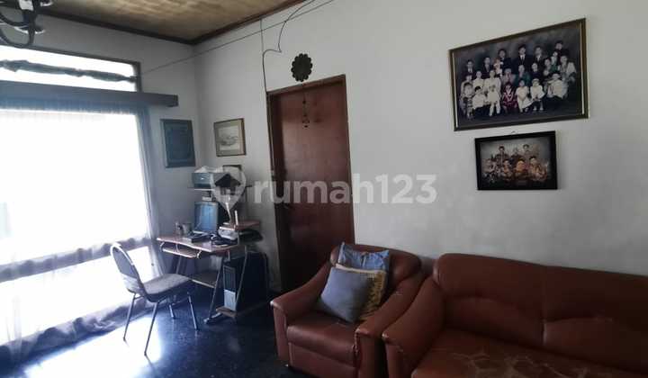 Rumah Murah Siap Huni Besar Bagus SHM di Sayap Ciumbuleuit
