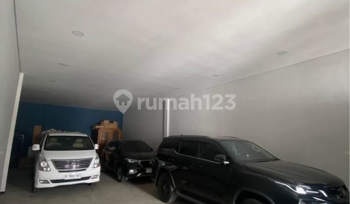 Affordable 3-Story Shophouse, Strategic Location, 46.0 M² Area, SHM Certificate, Cisaranten Kidul 2