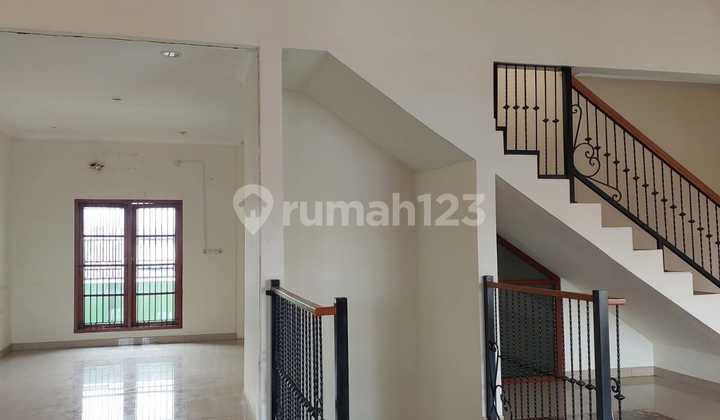 Ruko Murah Bagus di Main Road Antapani