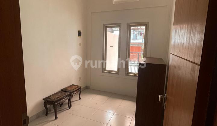 Rumah Murah 2 Lantai Siap Huni Bagus Strategis SHM di Cigadung