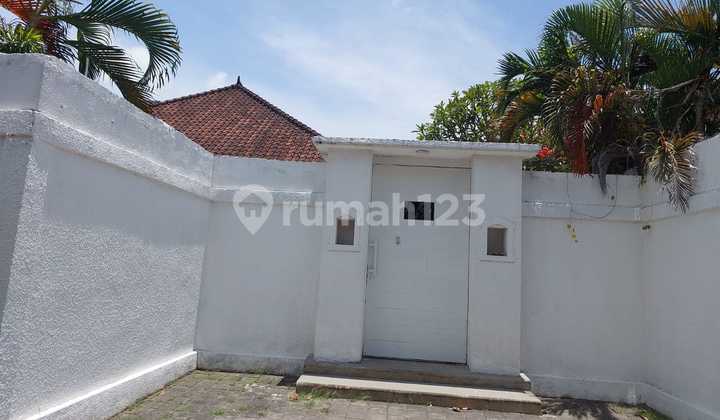 One-Story Semi Villa Ready to Live In Fully Furnished Seminyak