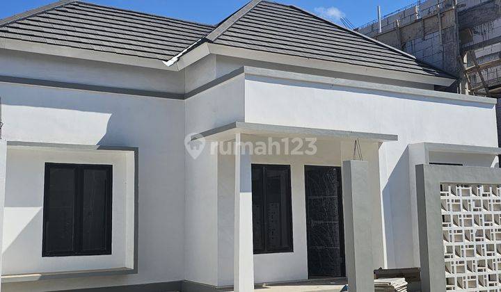 tampak depan rumah baru murah cocok untuk