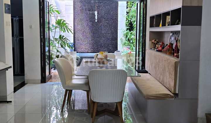 Dijual rumah mewah full renovasi graha raya melia garden