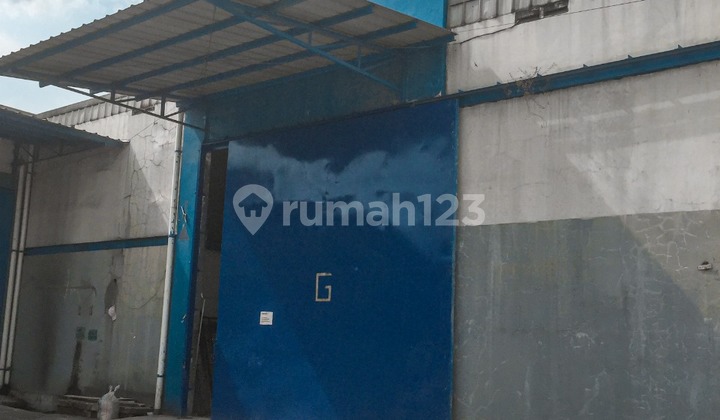 Warehouse for rent in Legok.