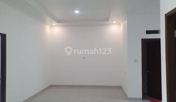 Rumah Bagus Semi Furnished SHM di Perumahan Taman Melati, Pengasinan Depok, Depok 2