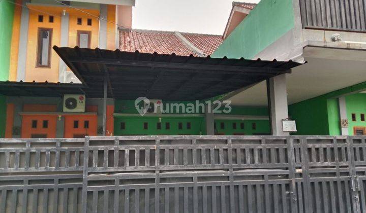 Rumah 2 Lantai Bagus Semi Furnished SHM di Jl Raya Abdul Wahab Sawangan - Depok, Depok 2