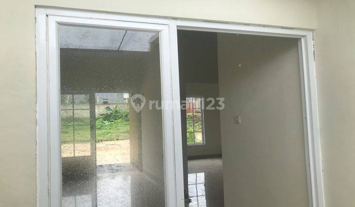 Rumah Scandinavian Fasad Batu Alam Siap Huni, Akses Dekat Ke Stasiun Kerets 2