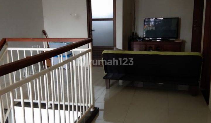 Rumah 2 Lantai Bagus Semi Furnished SHM di Cinangka Sawangan, Komplek Pondok Bulak, Depok 2