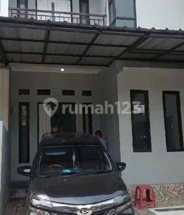 Rumah 2 Lantai Bagus Semi Furnished SHM di Jl Raya Darusaddah Cinangka - Pondok Cabe, Depok 1