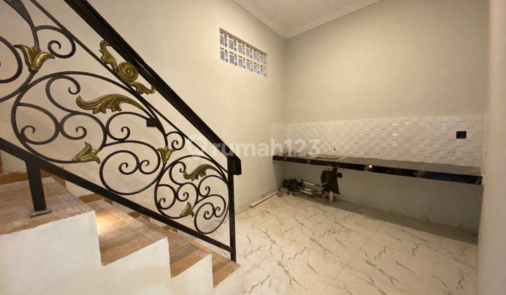 Rumah 2 Lantai Bagus Unfurnished SHM di Jl Raya Joe, Jakarta Selatan 2