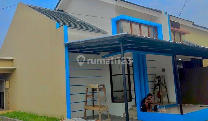 Rumah Bagus Semi Furnished SHM di Jl Raya Pahlawan Cinangka Depok, Depok, Posisi Hoek 1