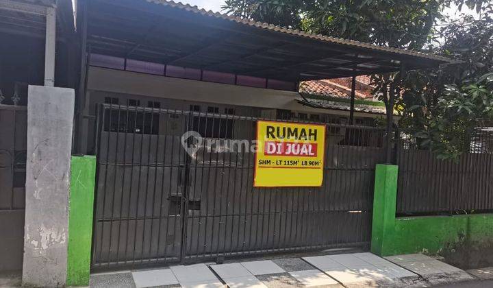 Rumah Bagus Semi Furnished SHM di Jl Raya Pahlawan Cinangka - Depok, Depok 1