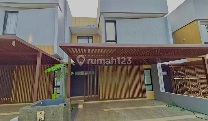 Rumah Modern Tropis Dengan Tampilan Kontemporer, Tanah Luas Dekat Jakarta Selatan 1