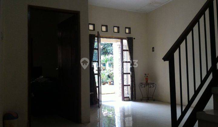 Rumah 2 Lantai Bagus Semi Furnished SHM di Jl Raya Taman Sari Puri Bali, Bojongsari Depok, Depok 2