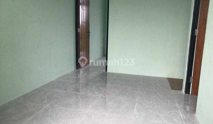 Rumah 2 Lantai Bagus Unfurnished SHM di Jl Raya Durian Pancoran Mas Depok, Depok 2