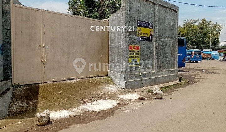 Former Soun Factory Building on Dukuh Duwur Street, Cirebon City