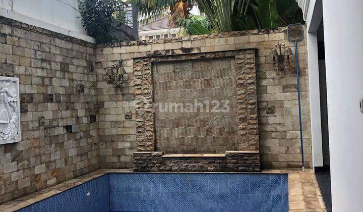 Rumah 2 Lantai, SHM, kolam renang, Timur laut 2