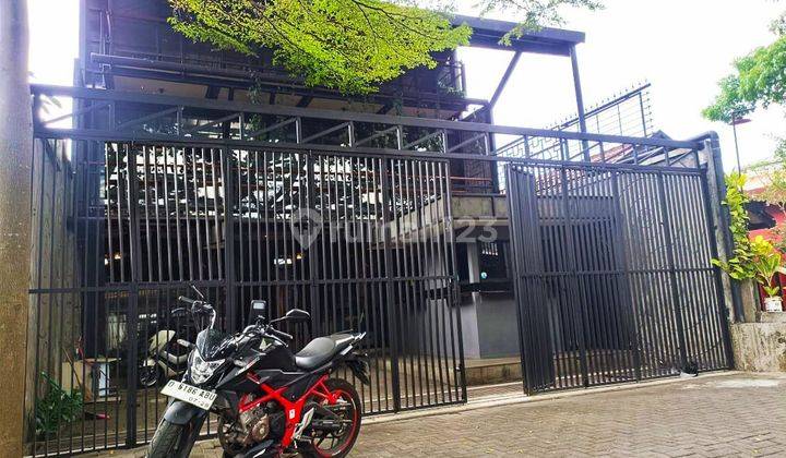 Eks Cafe di Tubagus Ismail Bandung 1