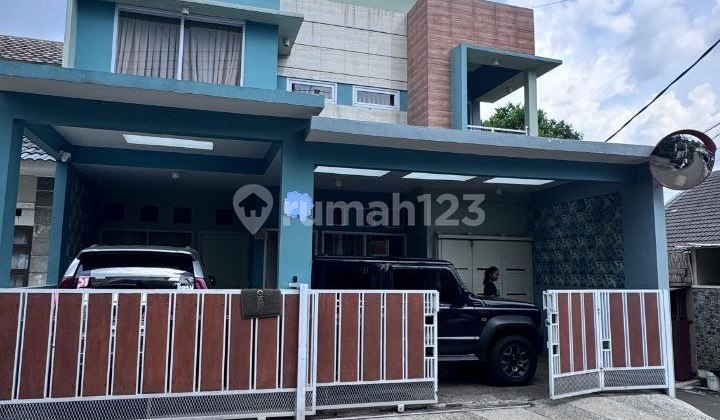 Comfortable, safe, ready-to-occupy house with a light view in Cicaheum.