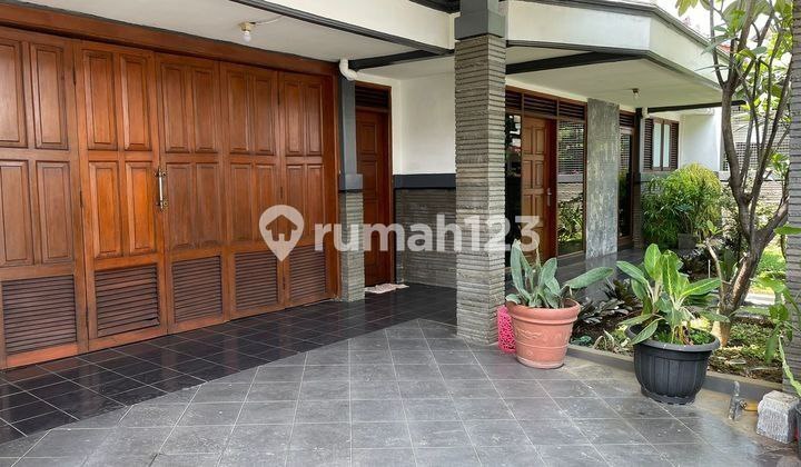 a well-maintained ready-to-occupy house in Suryalaya Cijagra, Bandung