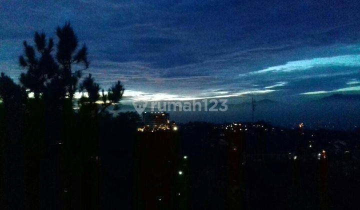 Vila rumah HGB Bagus Kokoh Dan Terawat 320 M Dago Resort Bandung  2