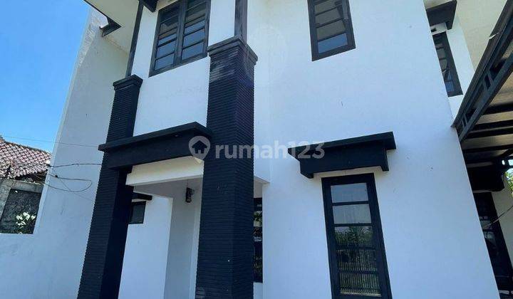 Rumah Bugus 2Lantai SHM Lahan Besar Unfurnished Margahayu Bandung 1