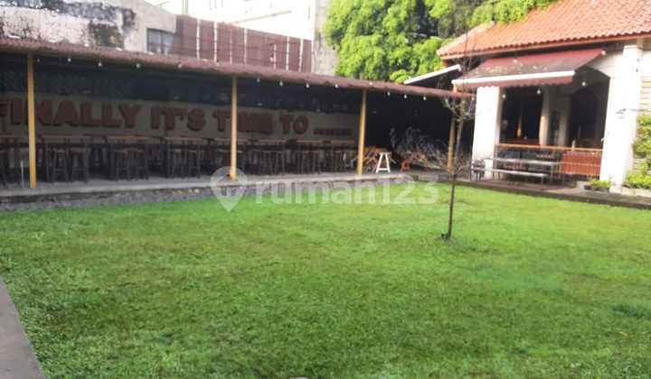 Ruang Usaha di Jalan Riau Kukumama