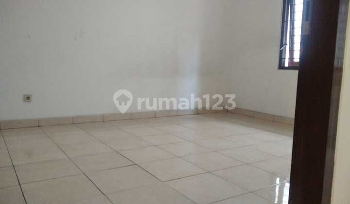 Di Jual Rumah Bagus 1,5 Lantai di Mekar Wangi 2