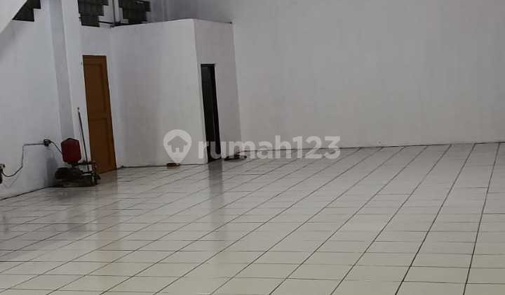 For Rent, Nice Shop House in Kolonel Masturi